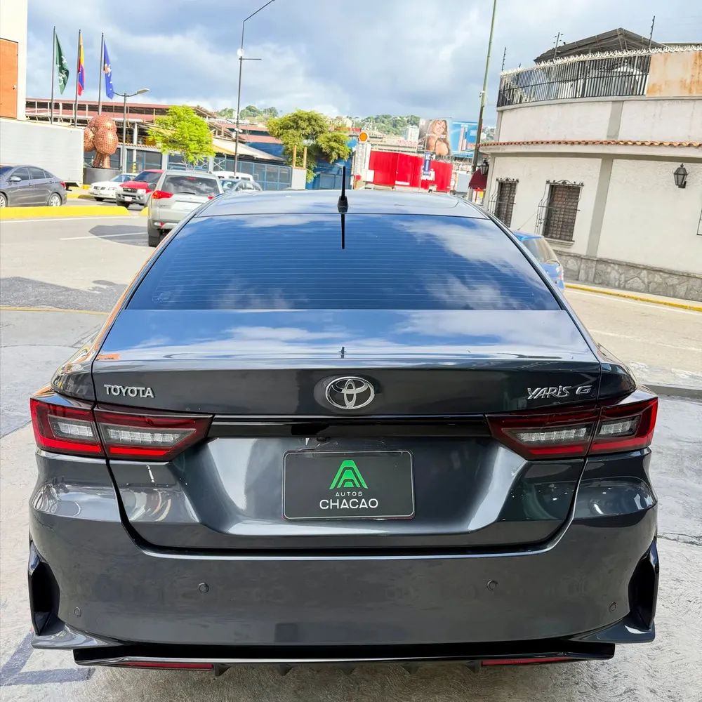 Vista 9 del vehículo: Toyota Yaris