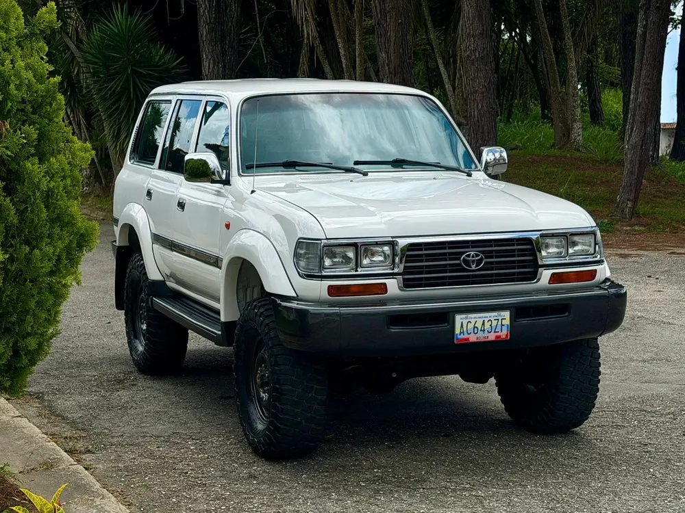 Vista 3 del vehículo: Toyota Serie