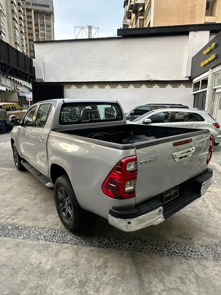 Vista 7 del vehículo: Toyota Hilux