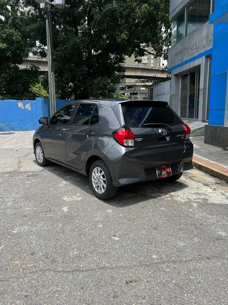 Vista 3 del vehículo: Toyota Agya