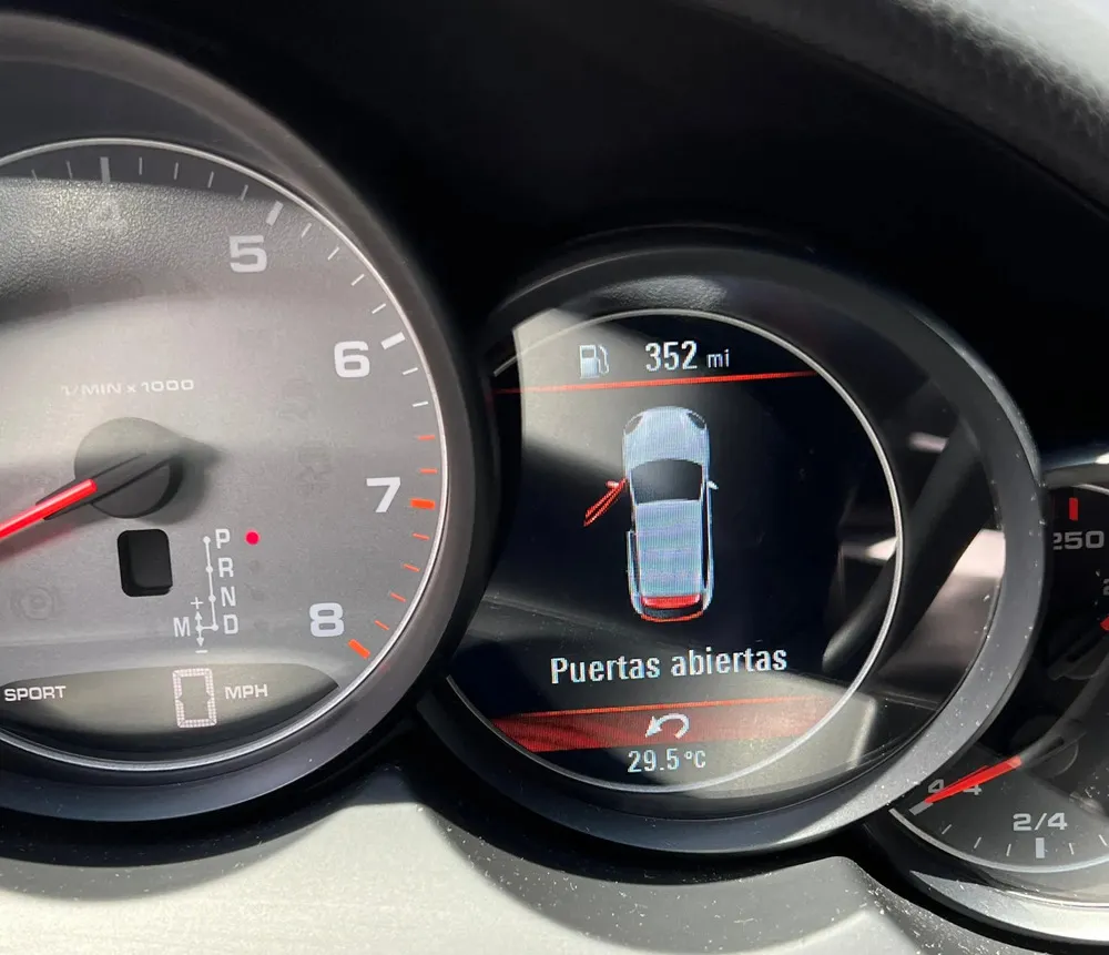 Vista 12 del vehículo: Porshe Cayennes