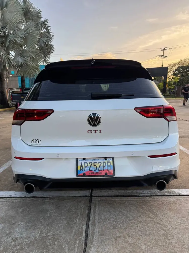 Vista 4 del vehículo: Volkswagen Golf