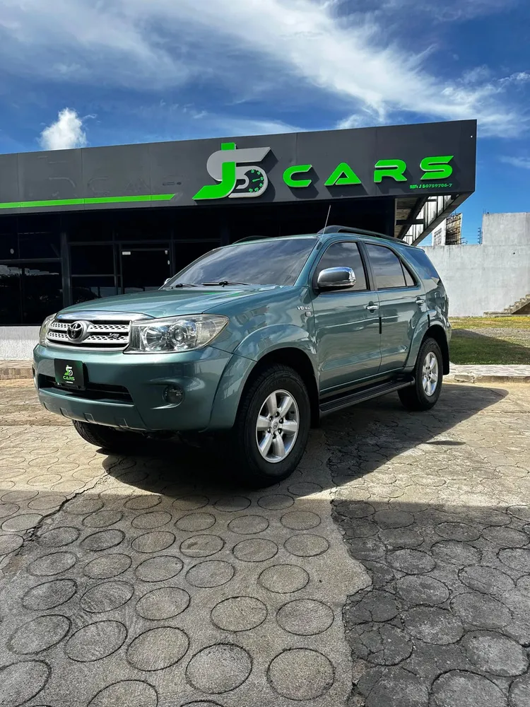 Toyota Fortuner 2012 - Vista principal