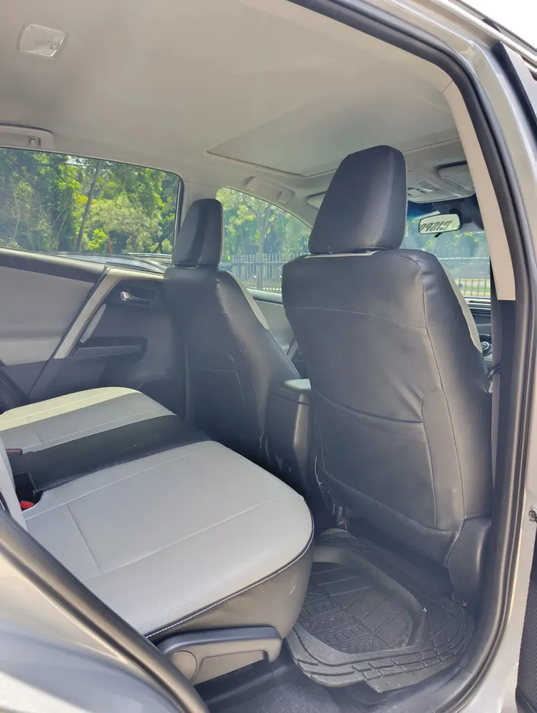 Vista 13 del vehículo: Toyota RAV4